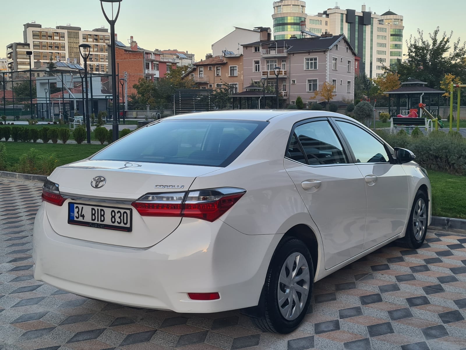 TOYOTA COROLLA DİZEL OTOMATİK